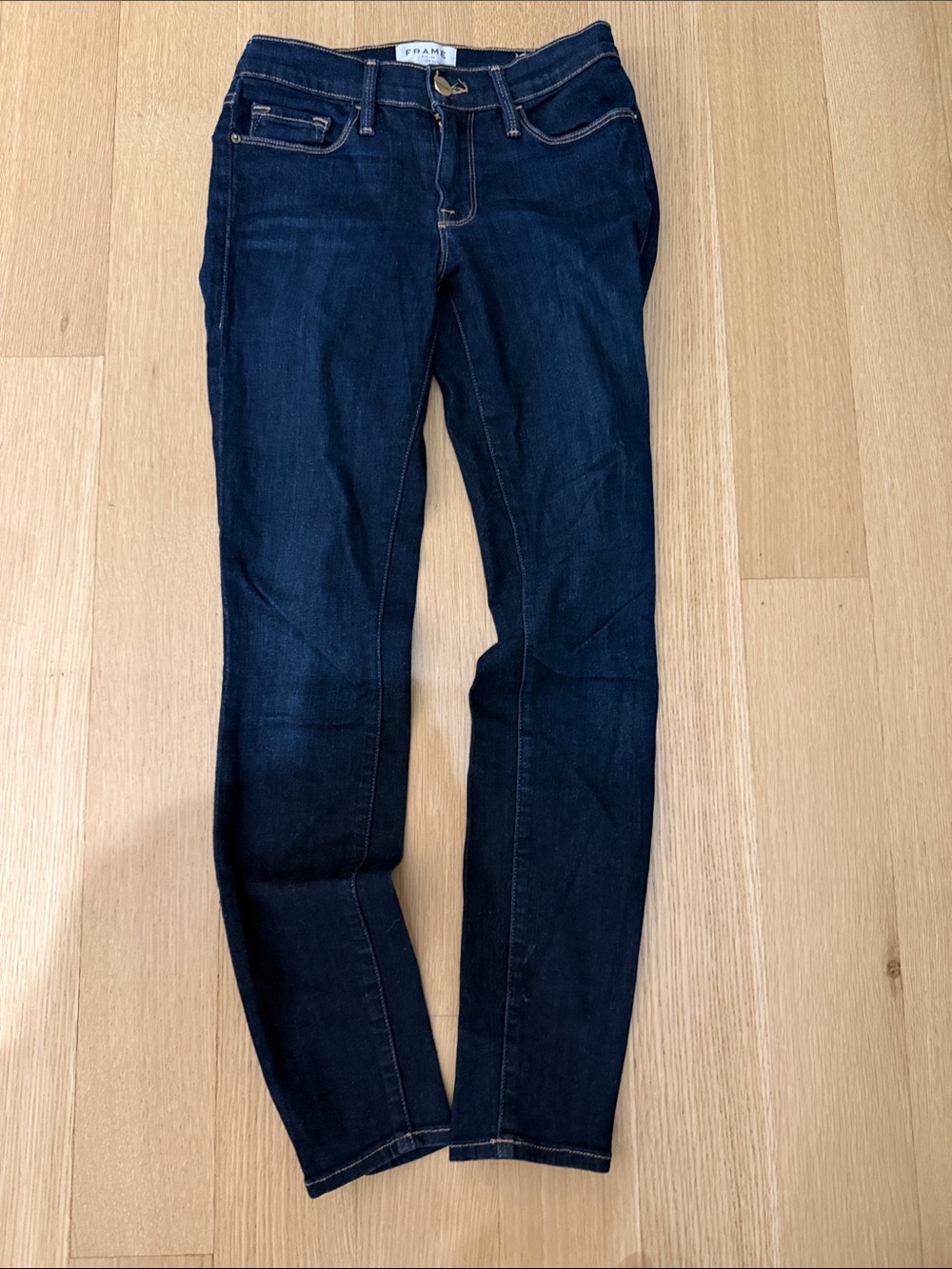 Frame Denim Le Skinny de Jeanne jeans in Dark Indigo